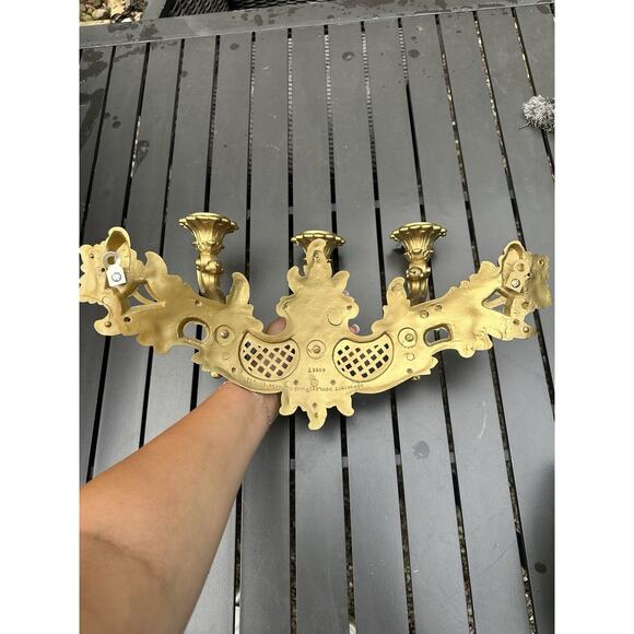 VINTAGE SYROCO 1966 WALL SCONCE HOLDS 3 TAPER CANDLES GOLD HOLLYWOOD REGENCY - Picture 6 of 6